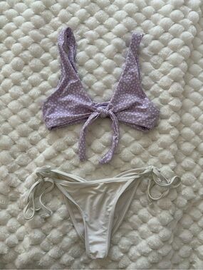 Worn once Polka Dot Tie-Front Bikini Top with White Tie-Side Bottom scrunch butt